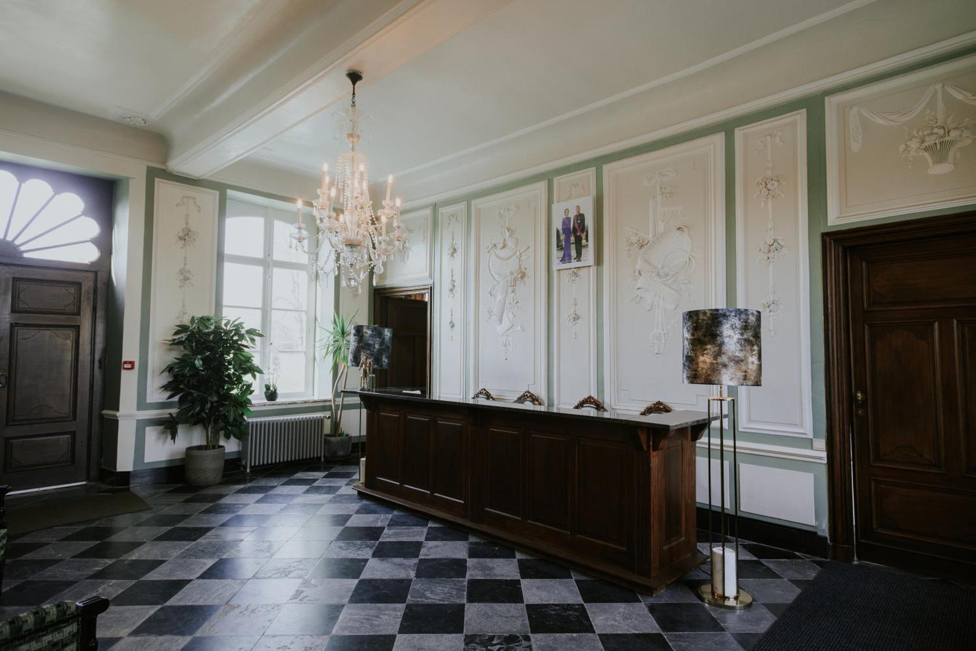 Chateau De Looz Exteriör bild