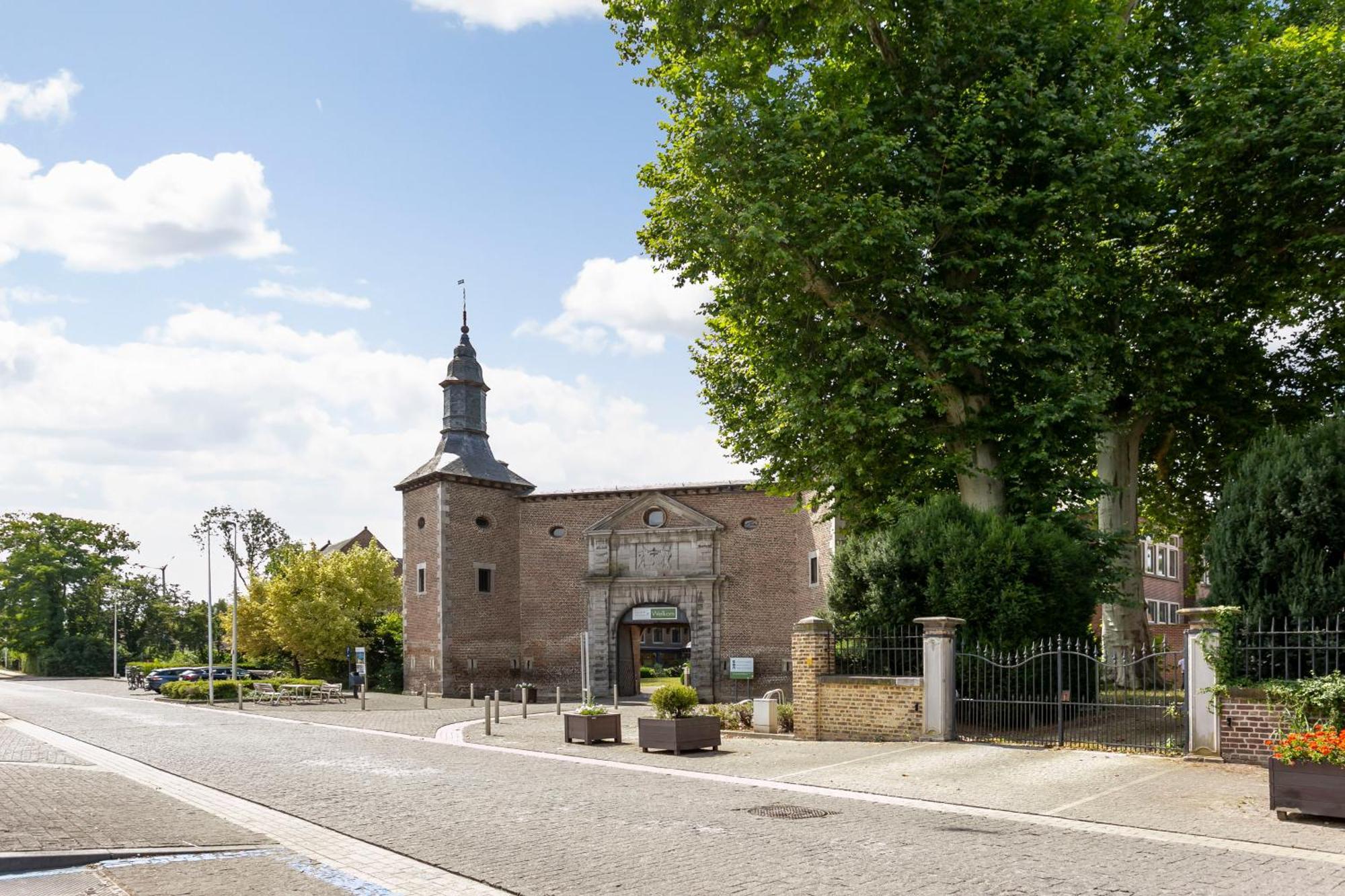 Chateau De Looz Exteriör bild